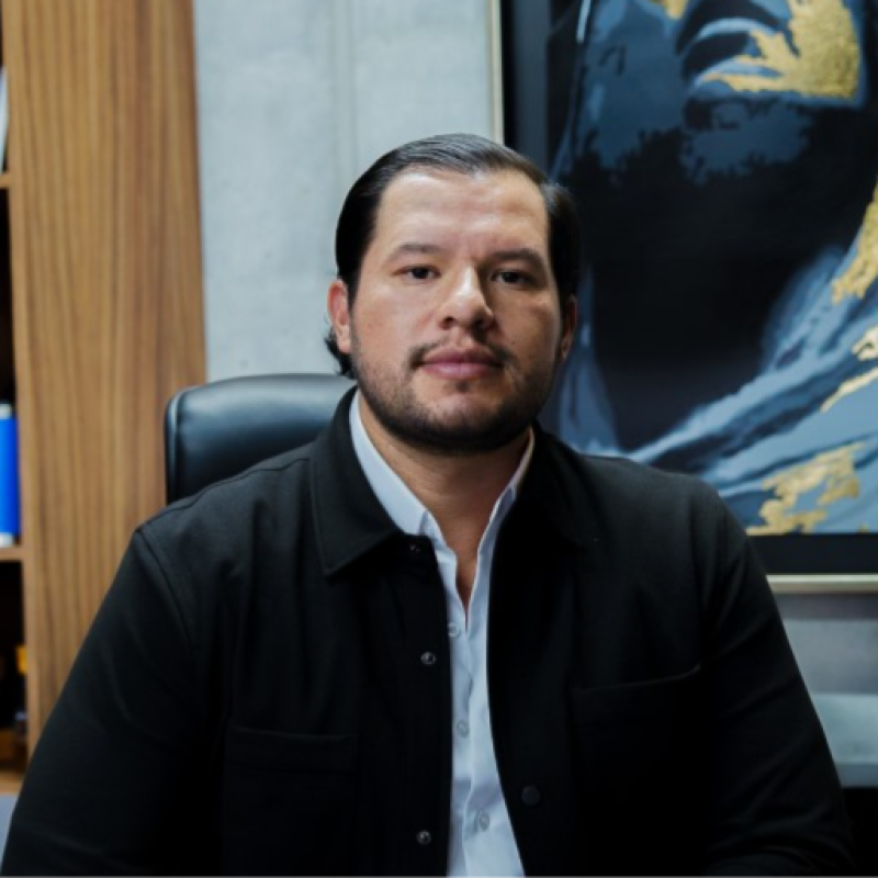 Armando Bucio
